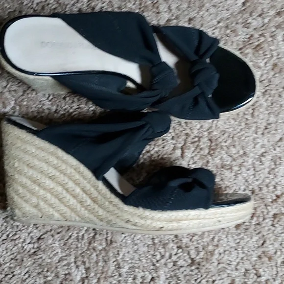 Platforms - Picture 2 of 2